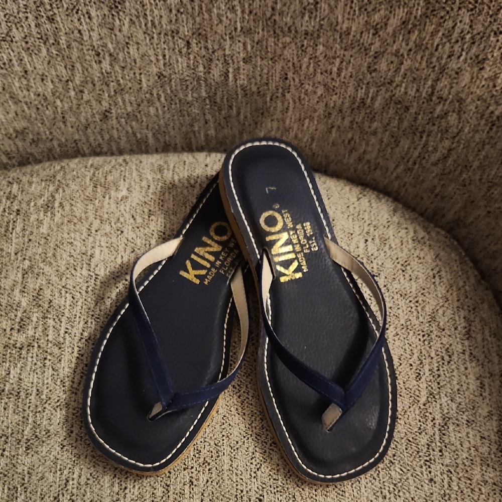 Kino Navy Women's Leather Thong Sandals